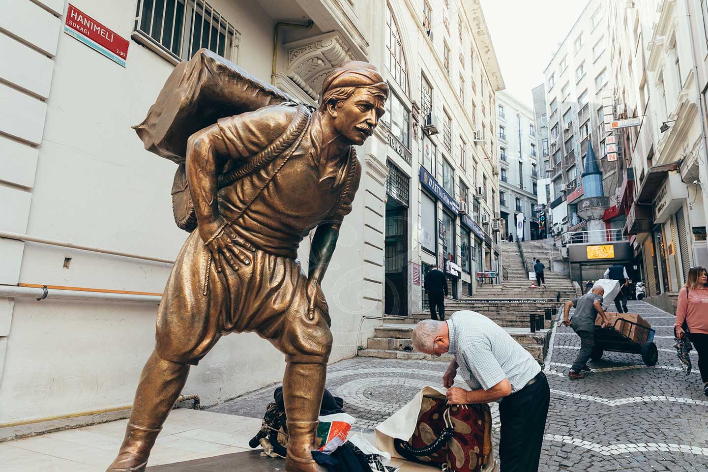 Private Istanbul city tours by Vines and Pearl