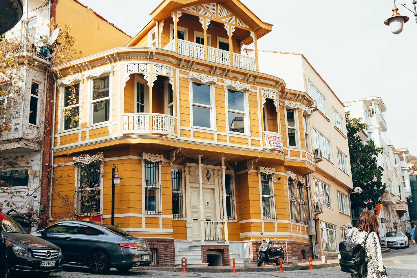 Arnavutkoy Vines and Pearls