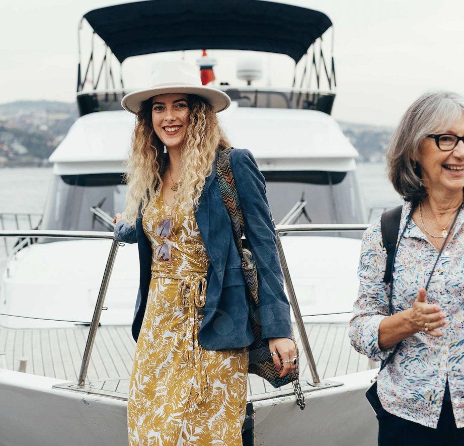 Istanbul Sailing by Vines and Pearls